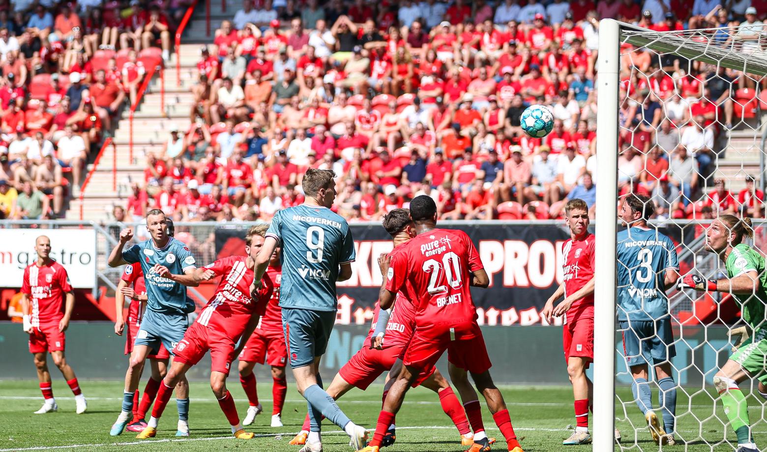 Nhận định soi kèo Sparta Rotterdam vs Twente lúc 1h00 ngày 20/9/2025