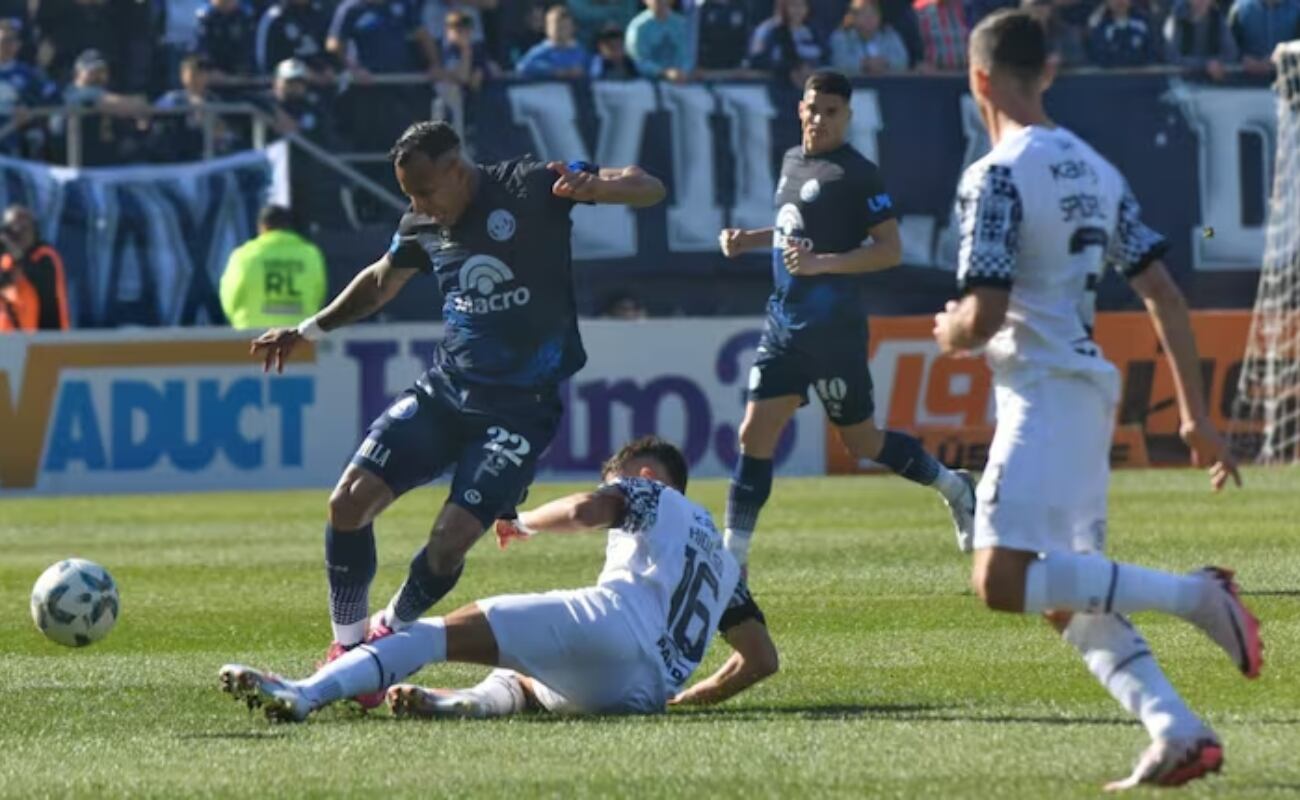 Nhận định soi kèo Racing Club vs Rivadavia lúc 07h00 ngày 7/10/2025