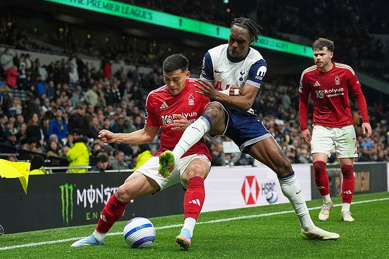 Nhận định soi kèo Nottingham Forest vs Tottenham Hotspur lúc 21h00 ngày 14/12/2025